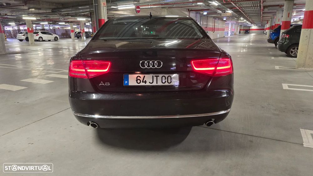Audi A8 2010 photo 5
