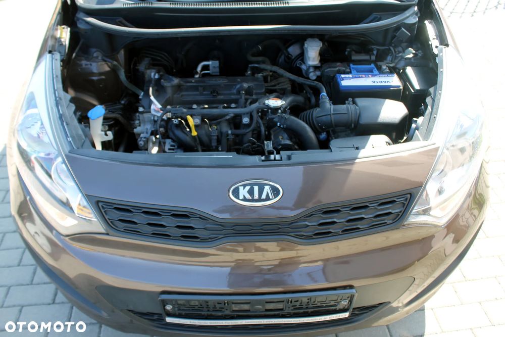Kia Rio - 21