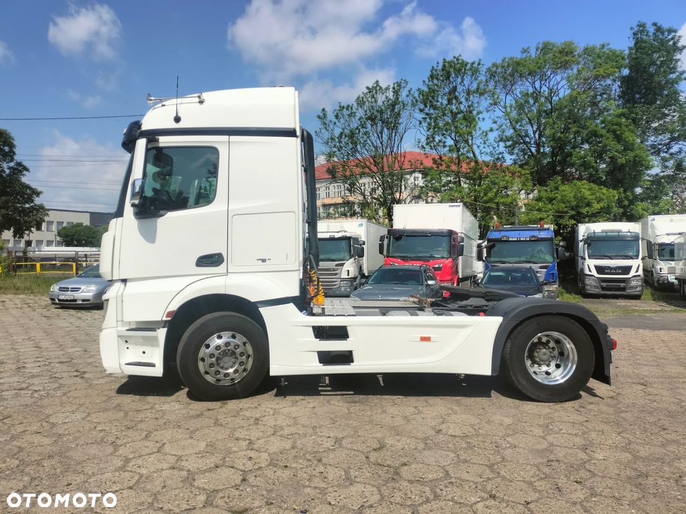 Mercedes-Benz Actros - 2