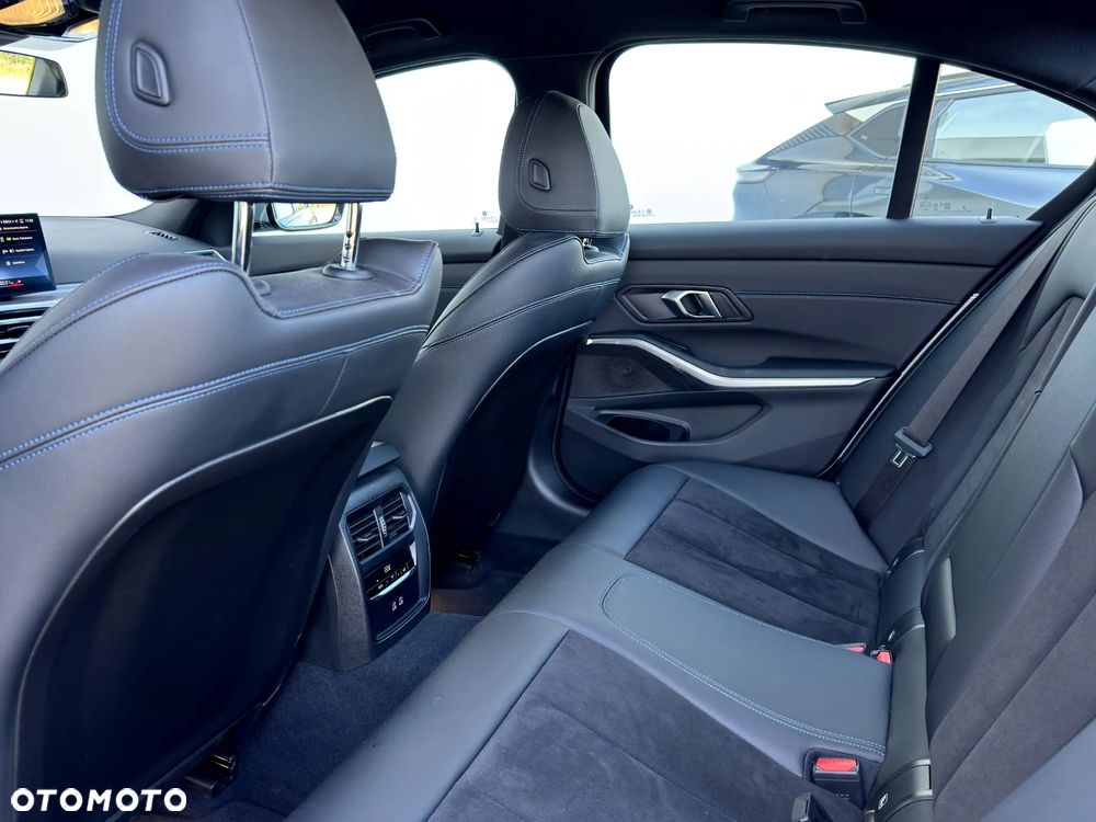BMW Seria 3 318i - 10