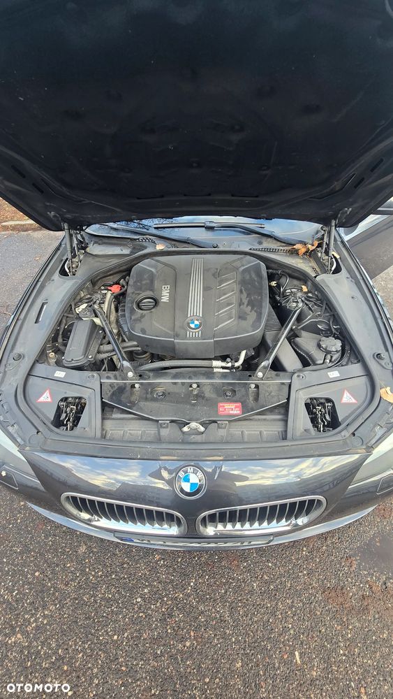 BMW Seria 5 520d Sport-Aut - 2