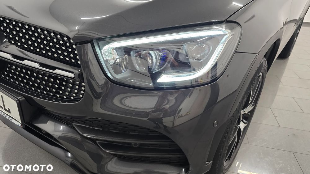 Mercedes-Benz GLC 300 de 4Matic 9G-TRONIC AMG Line Plus - 12