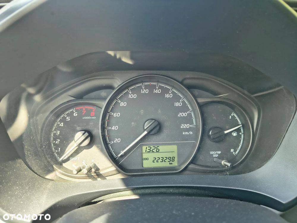 Toyota Yaris - 8