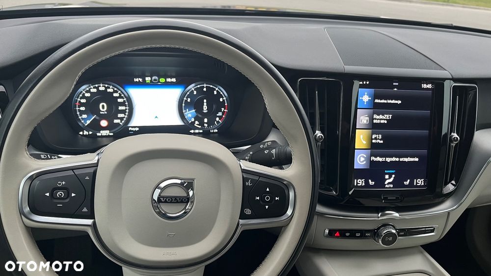 Volvo XC 60 B4 B Momentum Pro - 10