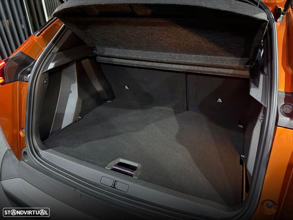 Peugeot 2008 1.2 PureTech Allure Pack - 38