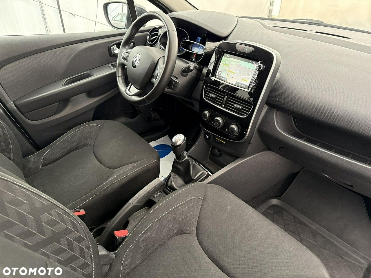 Renault Clio - 26