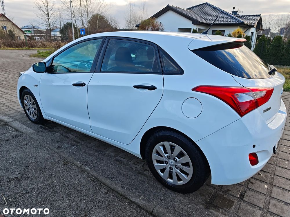Hyundai i30 1.4 CRDi Classic + - 4