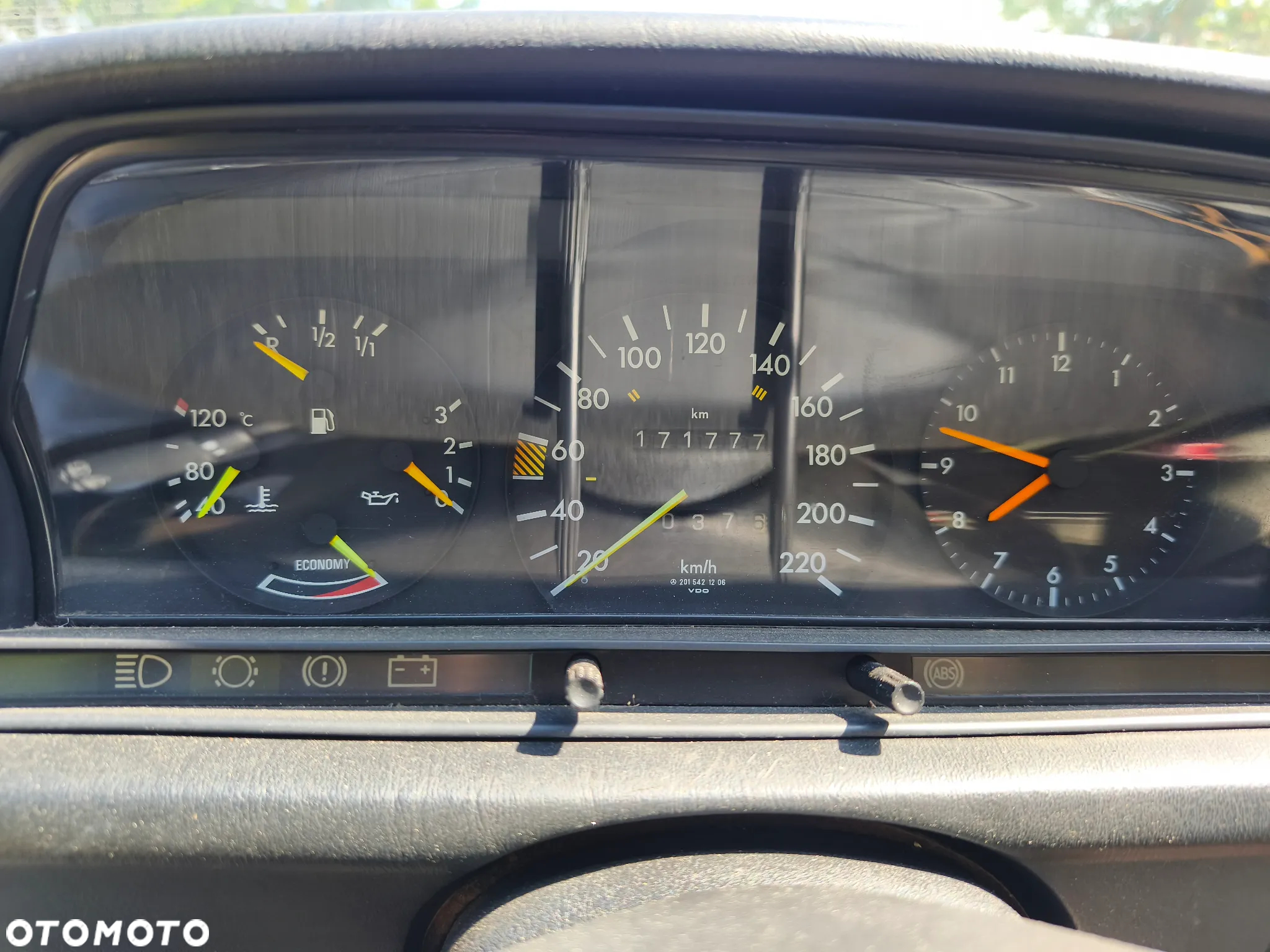Mercedes-Benz W201 (190) - 11
