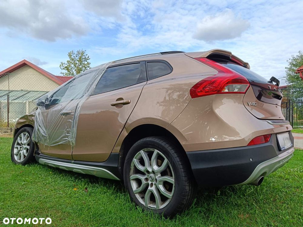 Volvo V40 Cross Country - 2