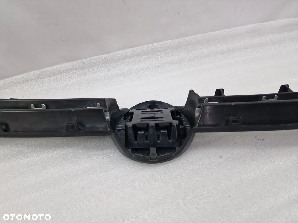 VW POLO 2G0 17- ATRAPA / GRILL PRZEDNI PRZÓD , NR 2G0853651L / 2G0853653L , NR AUKCJI GL519 - 12