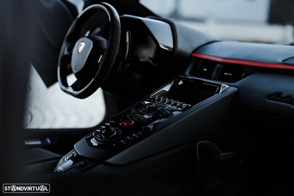 Lamborghini Aventador 6.5 V12 LP740-4 S - 13