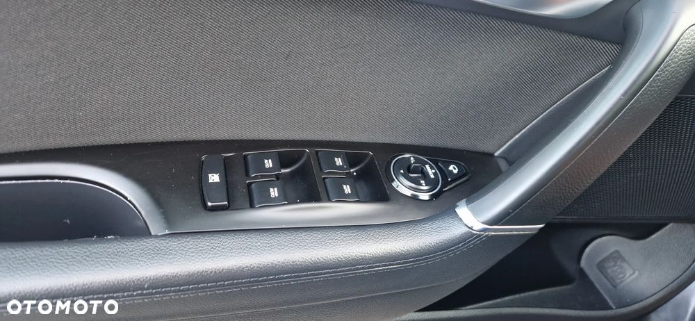 Hyundai i40 2.0 GDI Premium - 25
