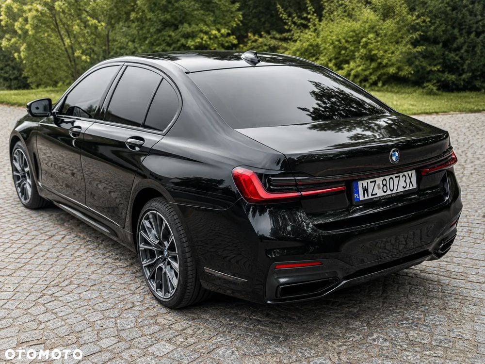 BMW Seria 7 750i xDrive - 9