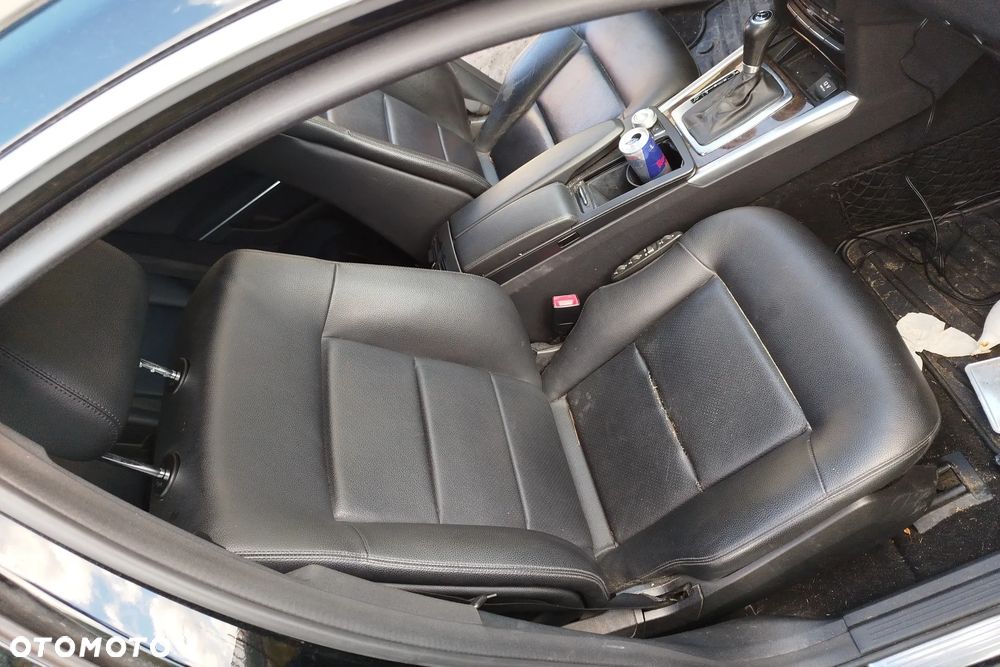 fotele przód + kanapa tył SKÓRA CZarna do MERCEDES w212 KOMBi 09- komplet z podłokietnikiem - 13