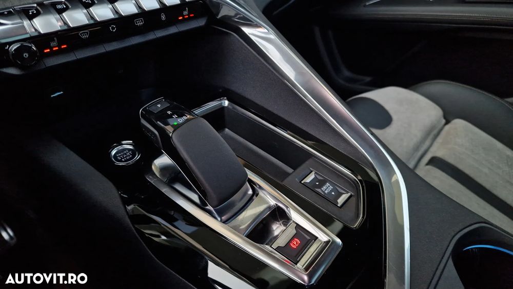Peugeot 3008 PHEV 225 EAT8 GT - 14