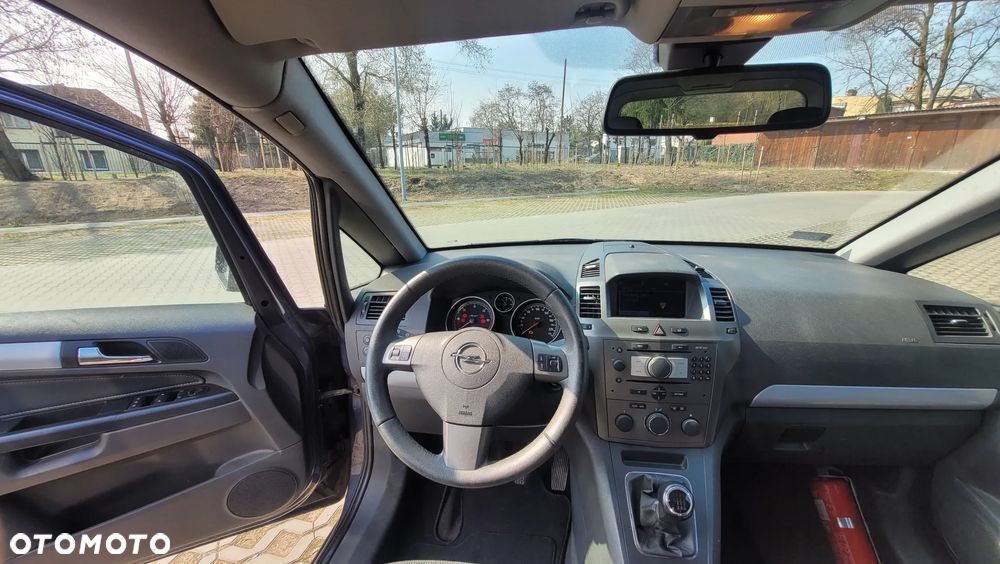 Opel Zafira 1.9 CDTI Cosmo - 1