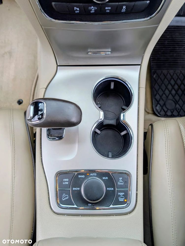 Jeep Grand Cherokee 5.7 V8 HEMI Overland - 11