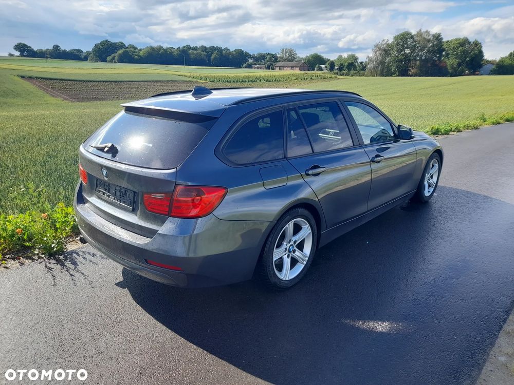 BMW Seria 3 320d Efficient Dynamics - 9