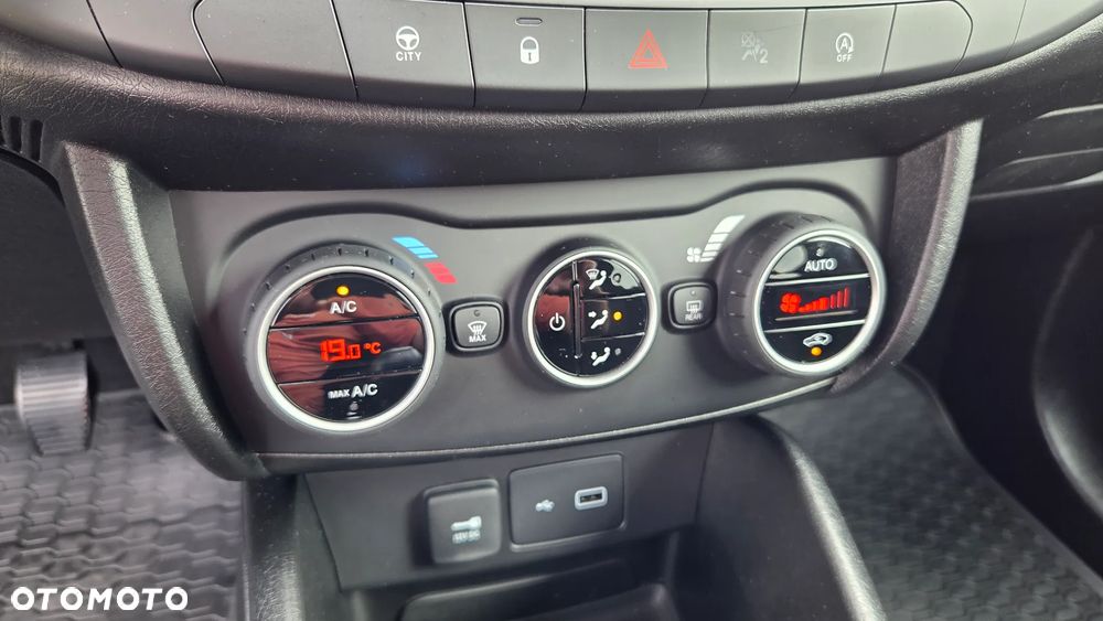 Fiat Tipo 1.4 16v Lounge EU6d - 22