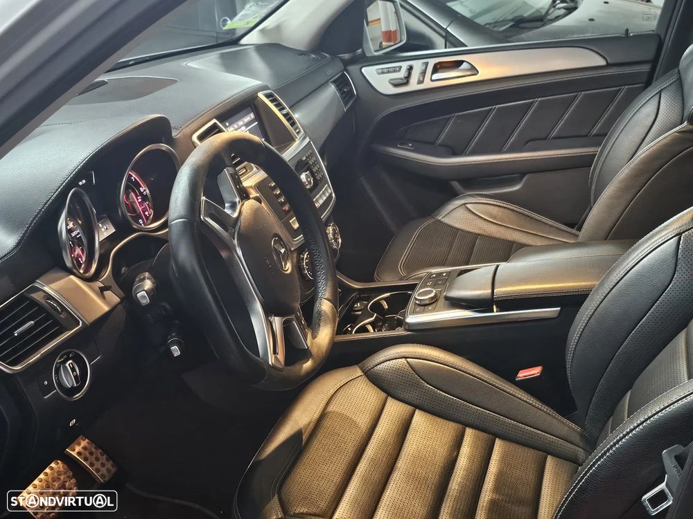 Mercedes-Benz ML 63 AMG Standard - 10