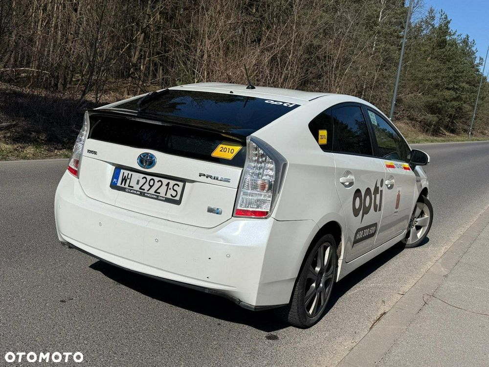 Toyota Prius 1.8 HSD Active - 17