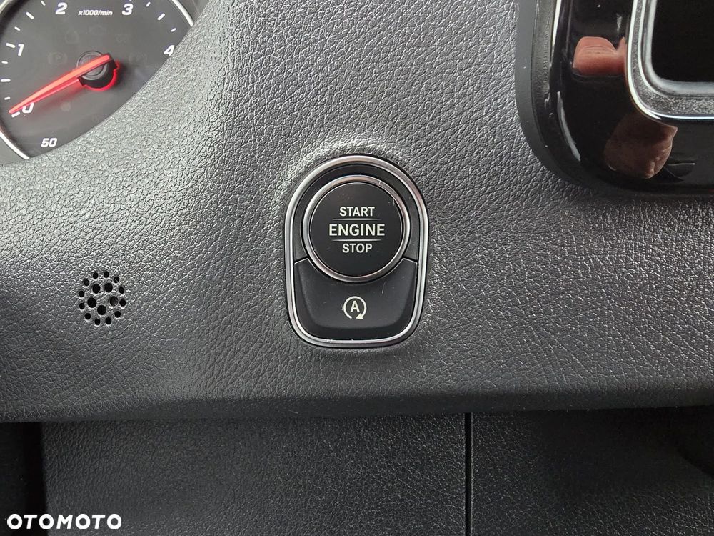 Mercedes-Benz Sprinter - 4