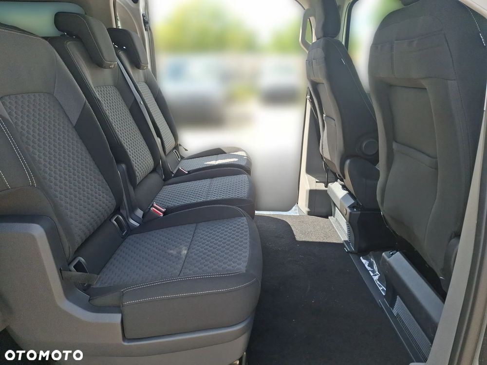 Volkswagen Caravelle - 26