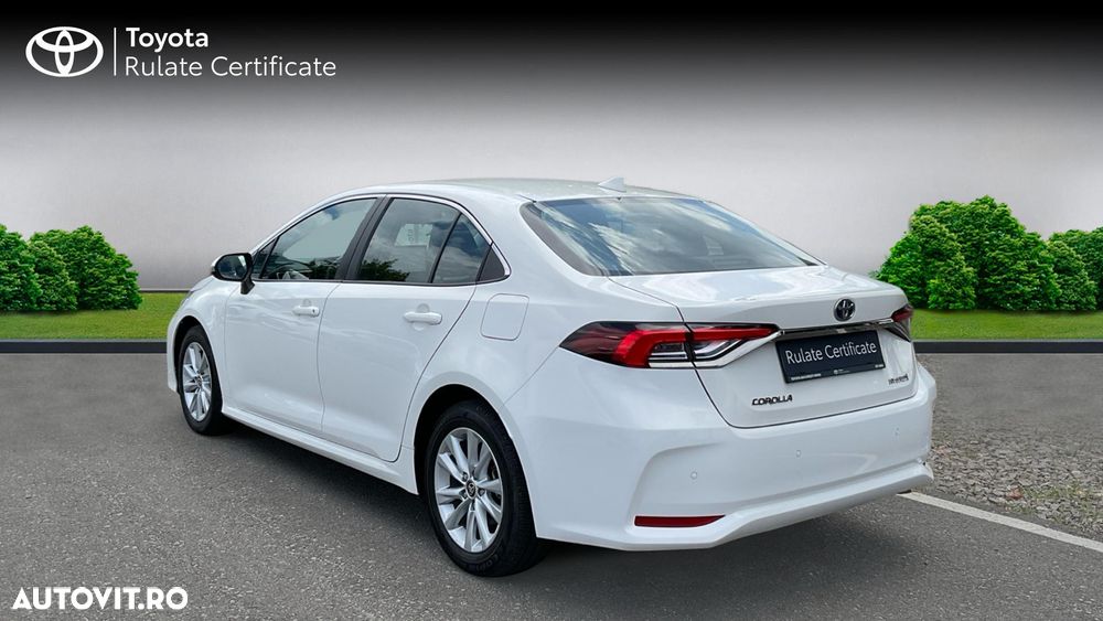 Toyota Corolla 1.8 HSD Business - 6