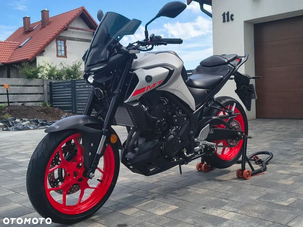 Yamaha MT - 1
