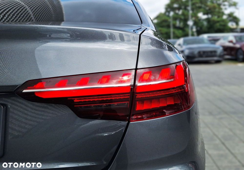 Audi A4 Limousine 35 TFSI mHEV S Line S tronic - 29