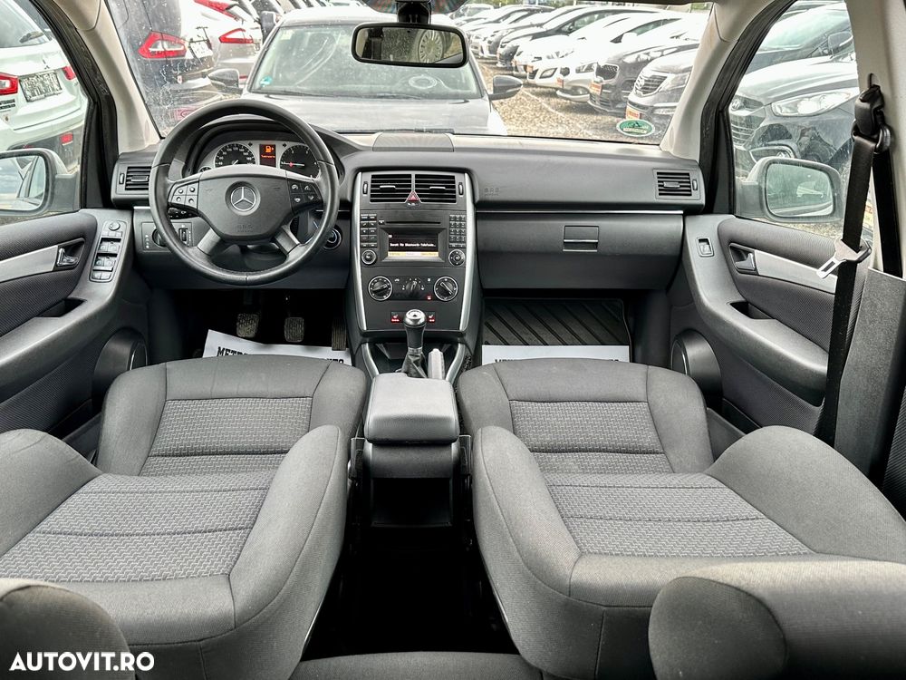 Mercedes-Benz B 180 - 6