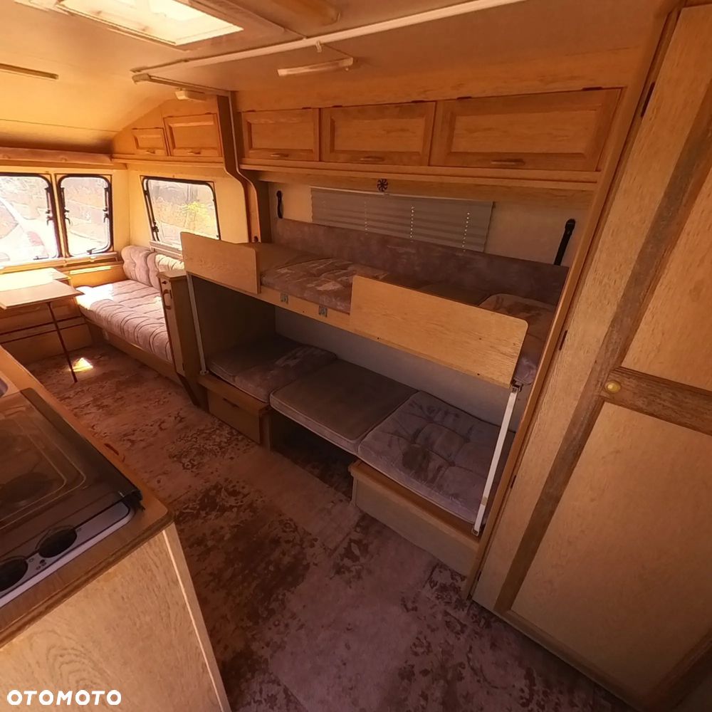 Elddis Sovering - 10