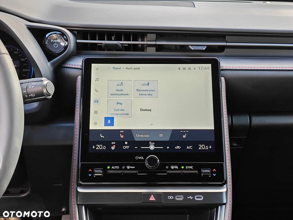 Lexus LBX 1.5 Hybrid Emotion - 22