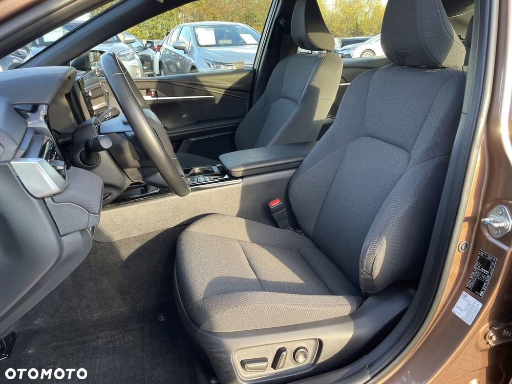 Toyota Camry - 18