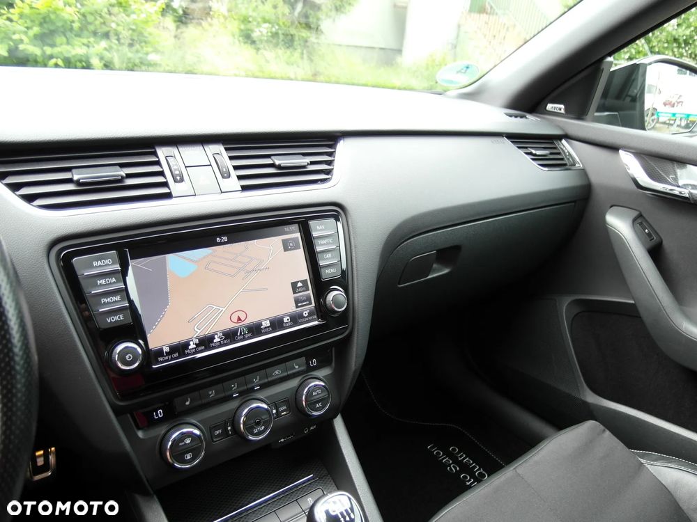 Skoda Octavia 2.0 TDI RS - 23