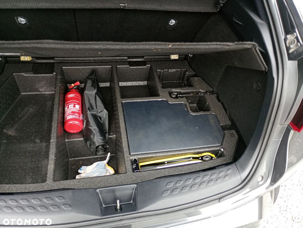 Toyota C-HR 2.0 Hybrid Executive - 22