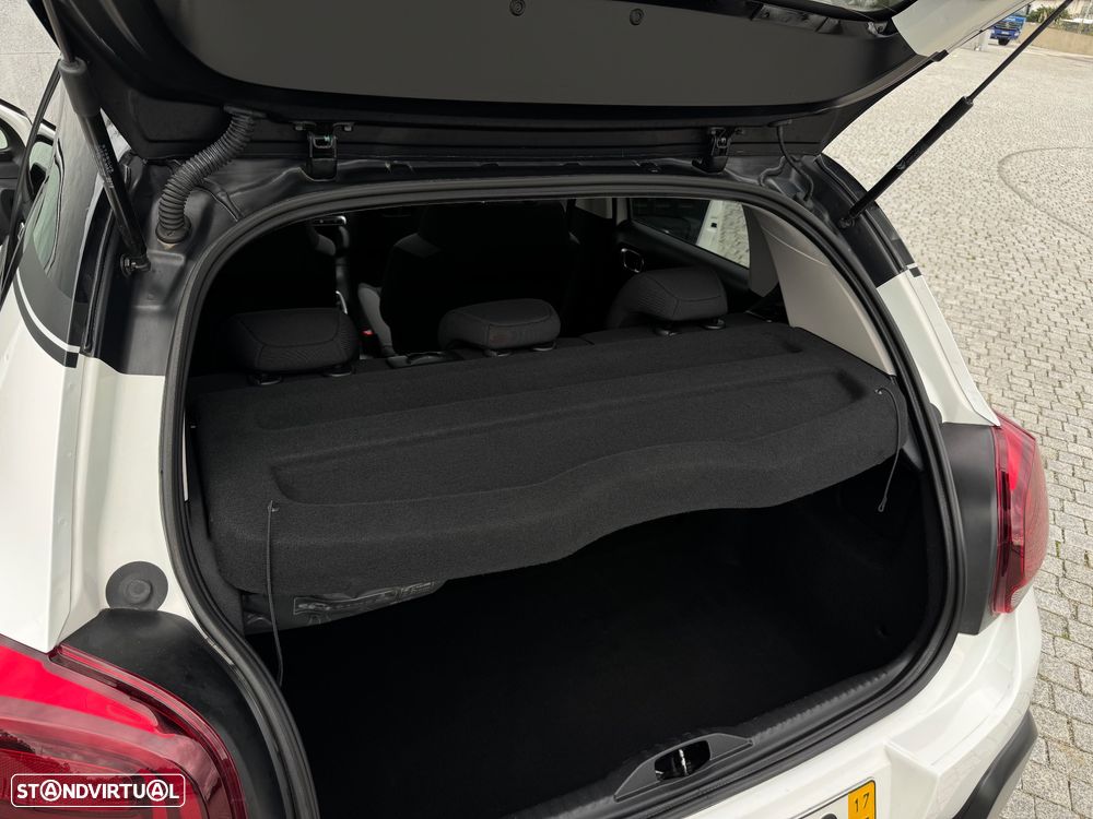 Citroën C3 1.2 PureTech Shine - 23