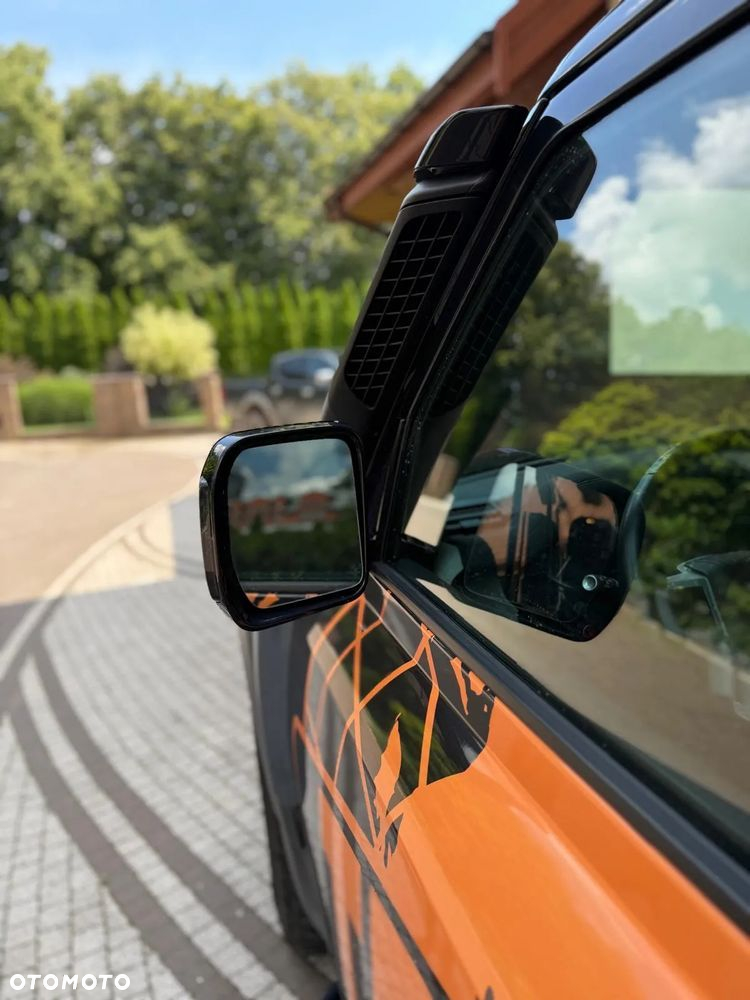 Land Rover Defender 110 2.0 P300 S - 5
