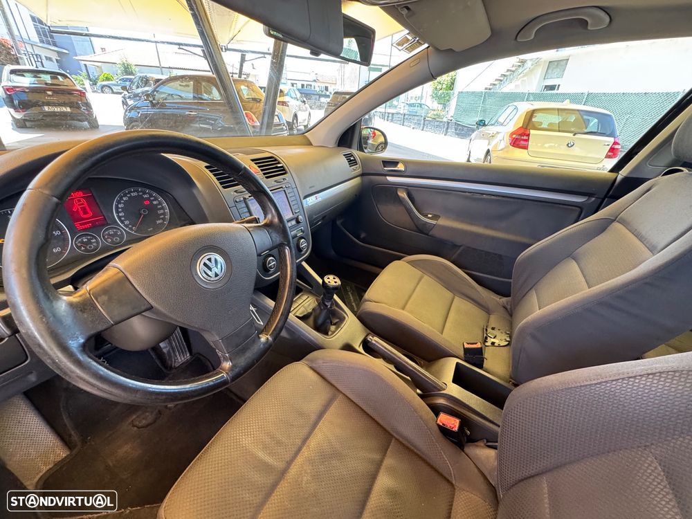 VW Golf - 5