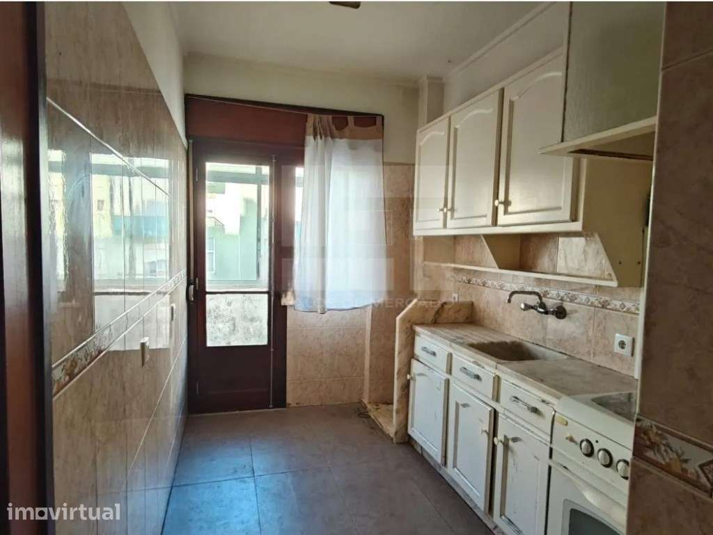 APARTAMENTO T2 - ODIVELAS - Grande imagem: 2/17