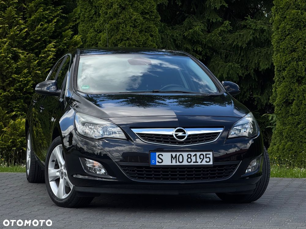 Opel Astra 1.4 Turbo Design Edition - 10