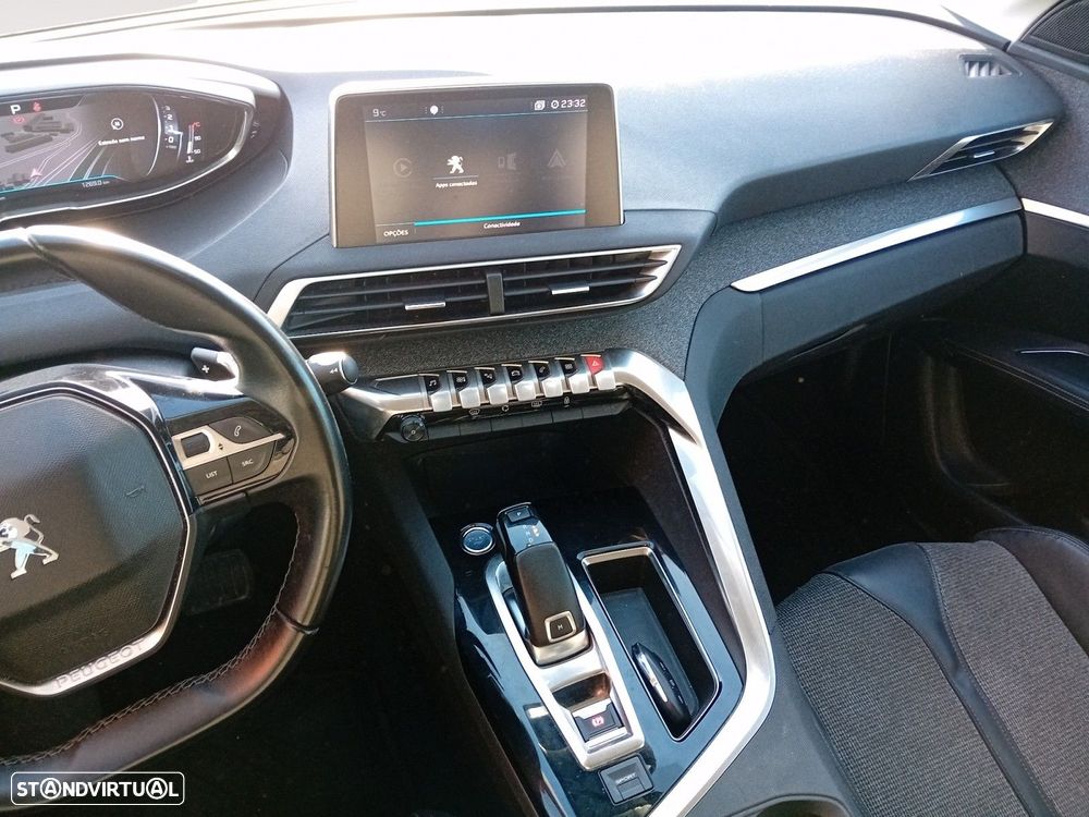 Peugeot 3008 1.2 PureTech Allure EAT8 - 11