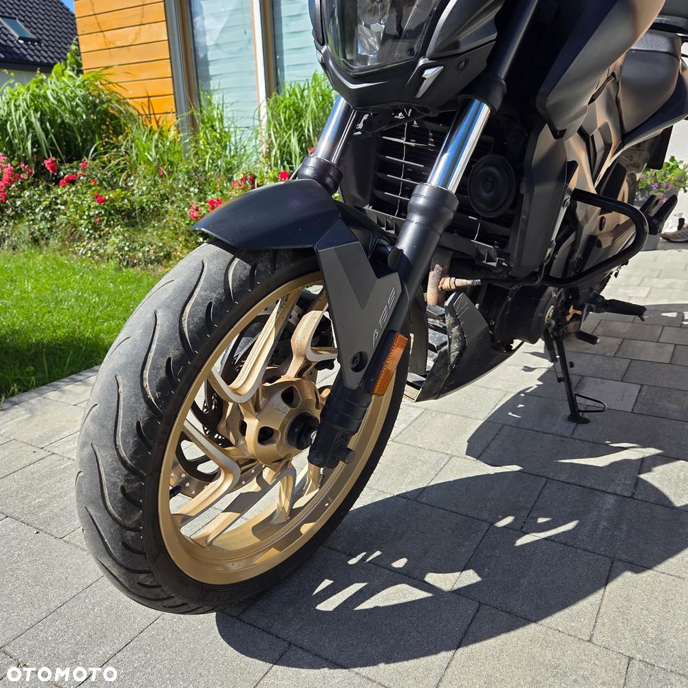 Bajaj Dominar 400 - 6