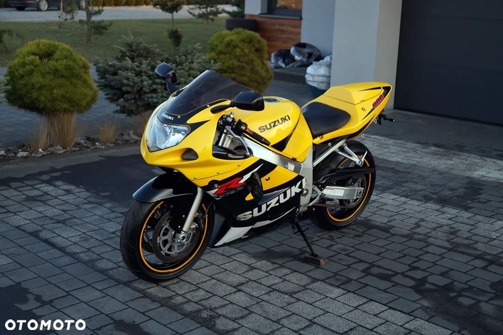 Suzuki GSX-R - 3