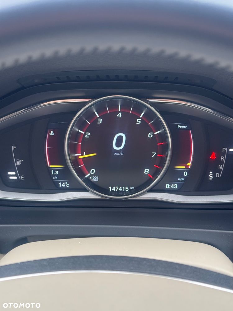 Volvo V60 T5 Momentum - 12