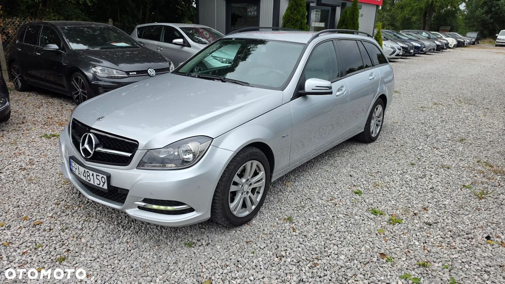 Mercedes-Benz Klasa C 180 CGI BlueEff Classic - 2