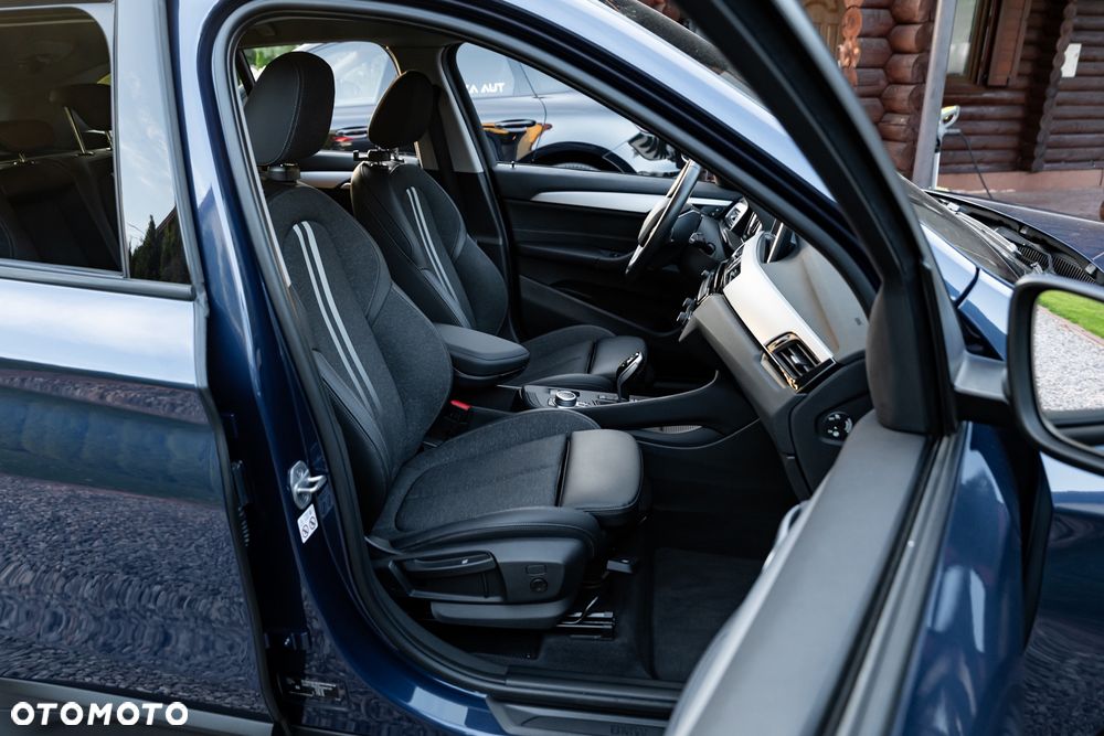 BMW X1 xDrive20i Sport - 26