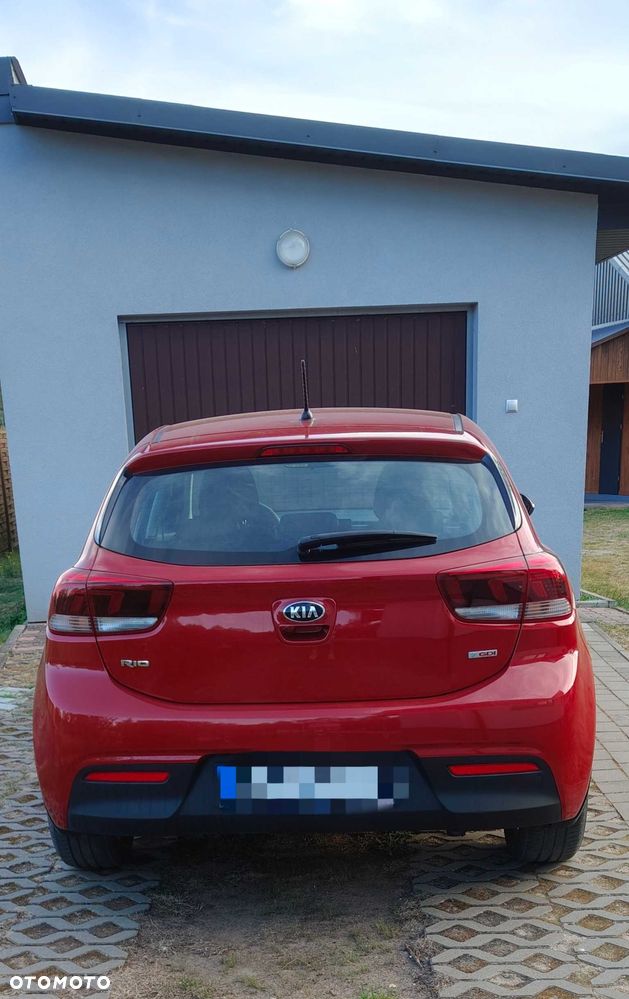 Kia Rio - 2
