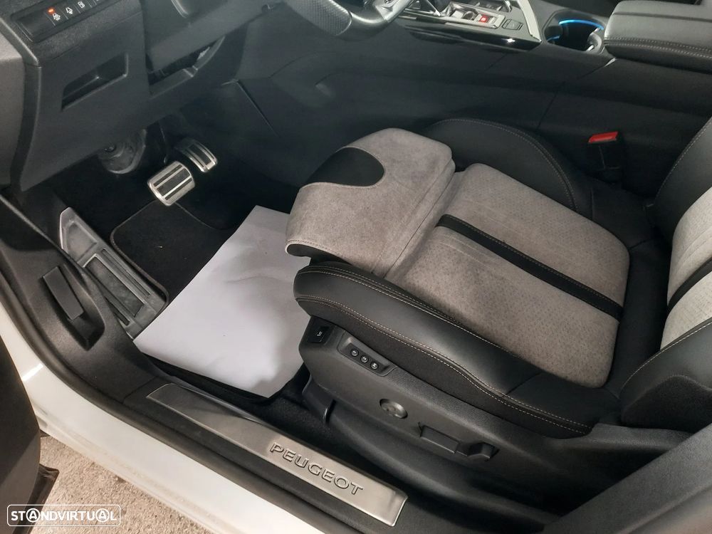 Peugeot 3008 1.6 Hybrid4 GT Line e-EAT8 - 26