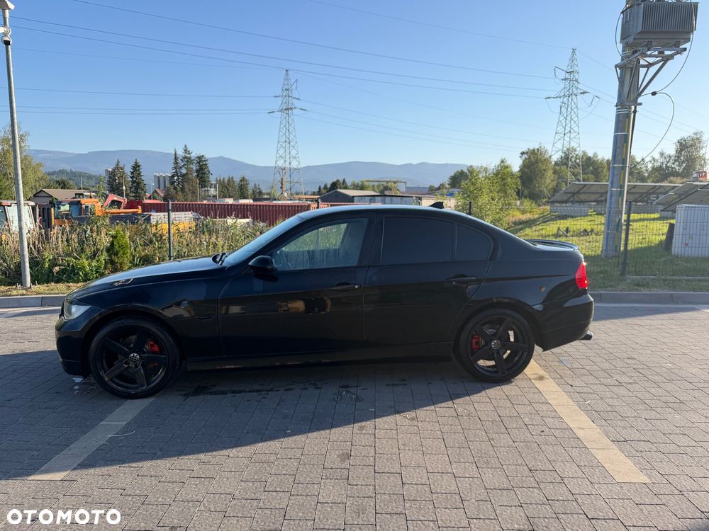 BMW Seria 3 318i - 4